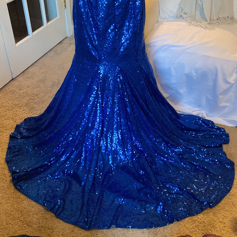 Prom dress - Picture 5 of 6